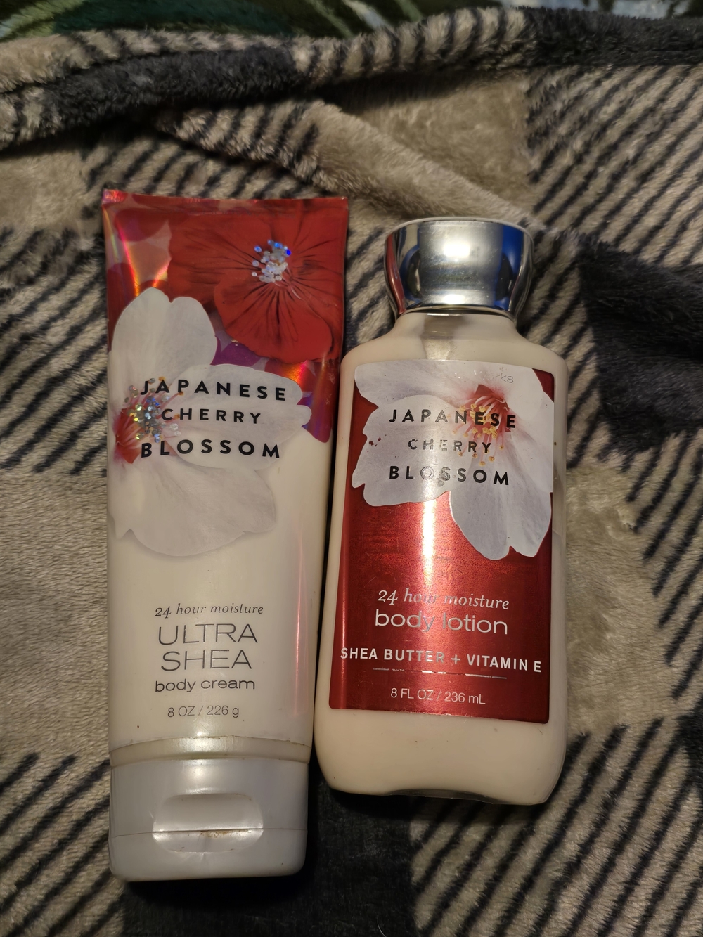 Bath & Body Works Japanese Cherry Blossom Lotion & Cream - Red, White